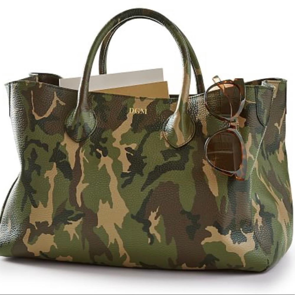 Mark & Graham Elisabetta camo bag…like new condition.
